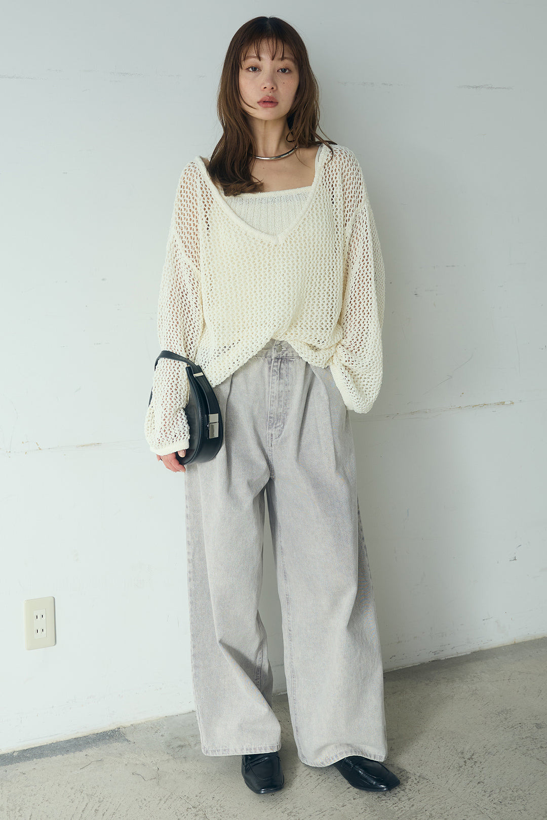 [SET]メッシュ編みビスチェセットVネックプルオーバー+カラーデニムタックカーブパンツ(2set)