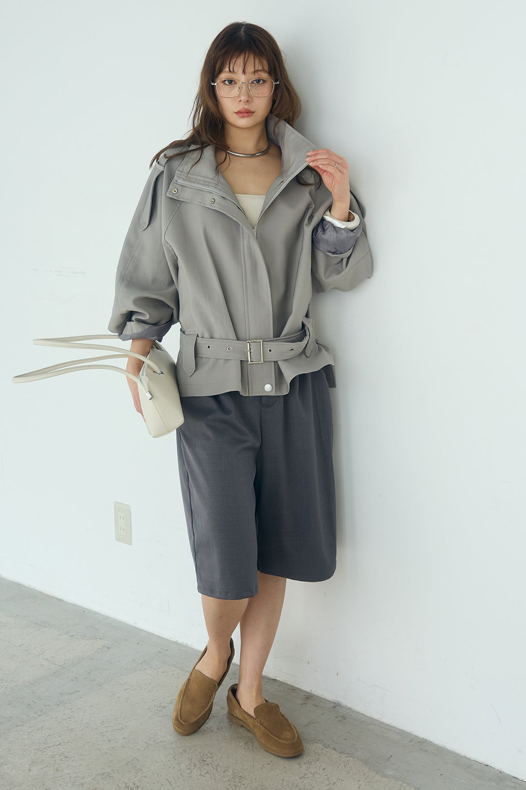 [SET]ベルト付きスタンドネックアウター+ツイルタックハーフパンツ(2set)