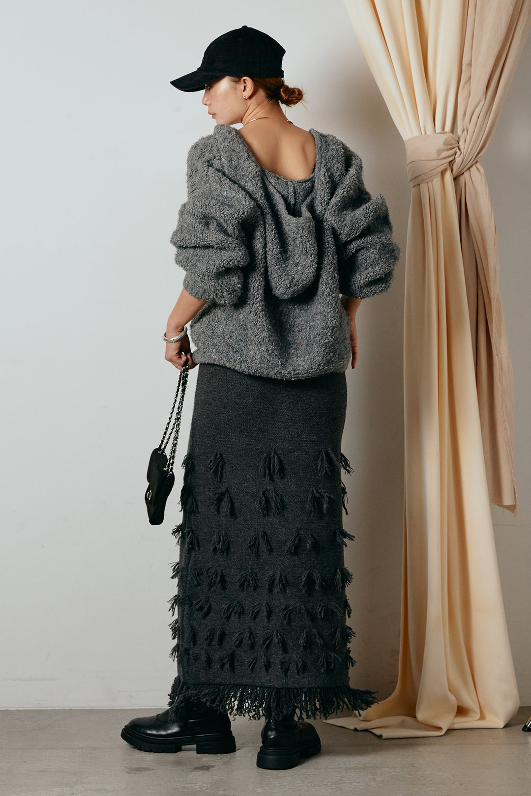 [SET]ブークレキーネックプルオーバー+ポイントフリンジニットナロースカート(2set)