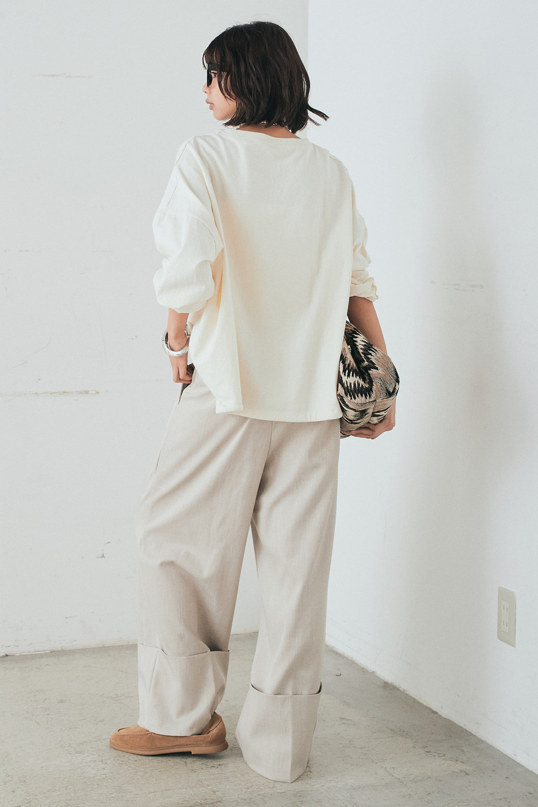 [SET]裾センタードロストロゴプリントワイドTシャツ+センタープレスセミワイドパンツ(2set)