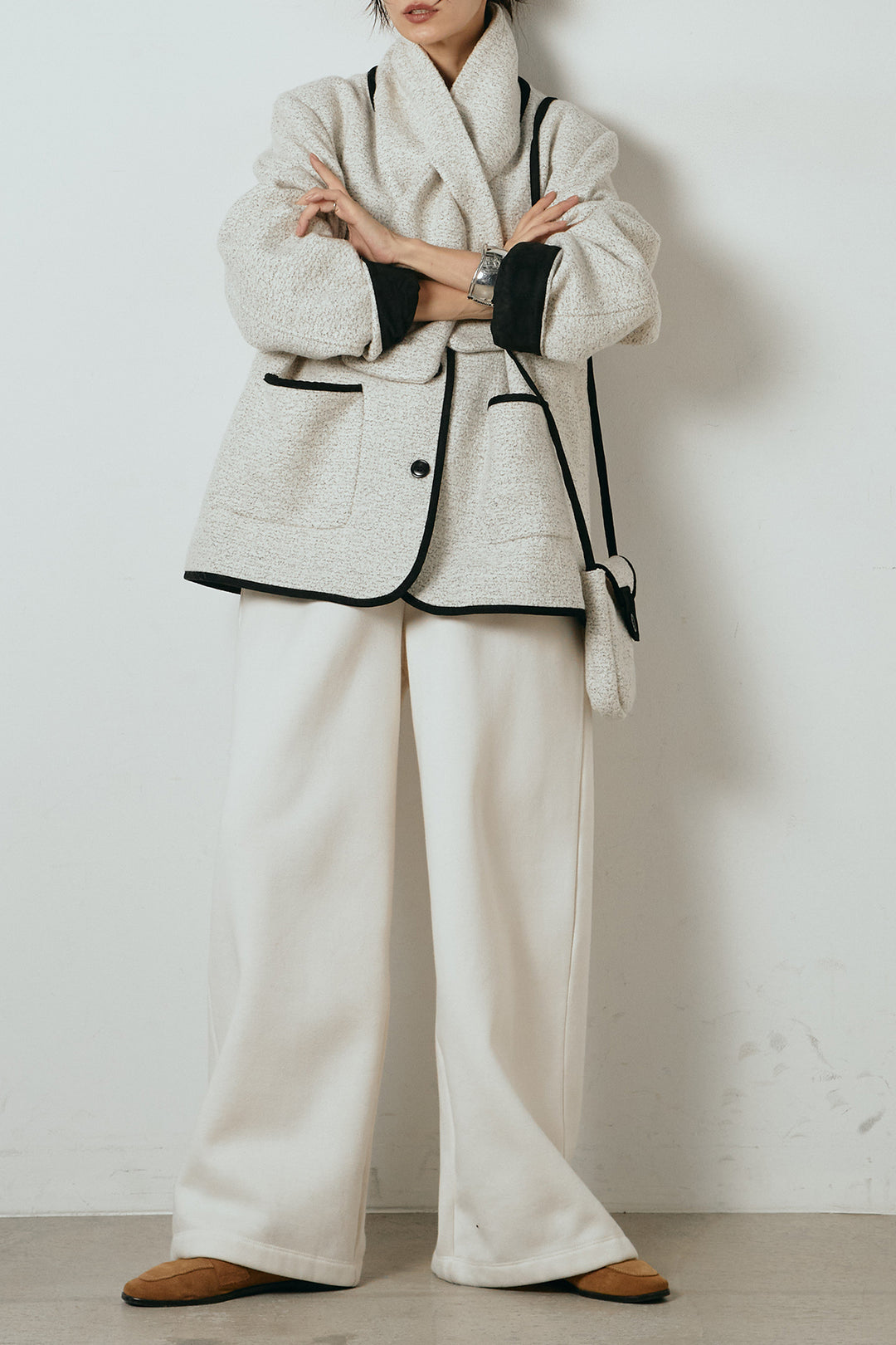 [SET]ノーカラーマフラーバッグ付きアウター+裏起毛スウェットワイドパンツ(2set)