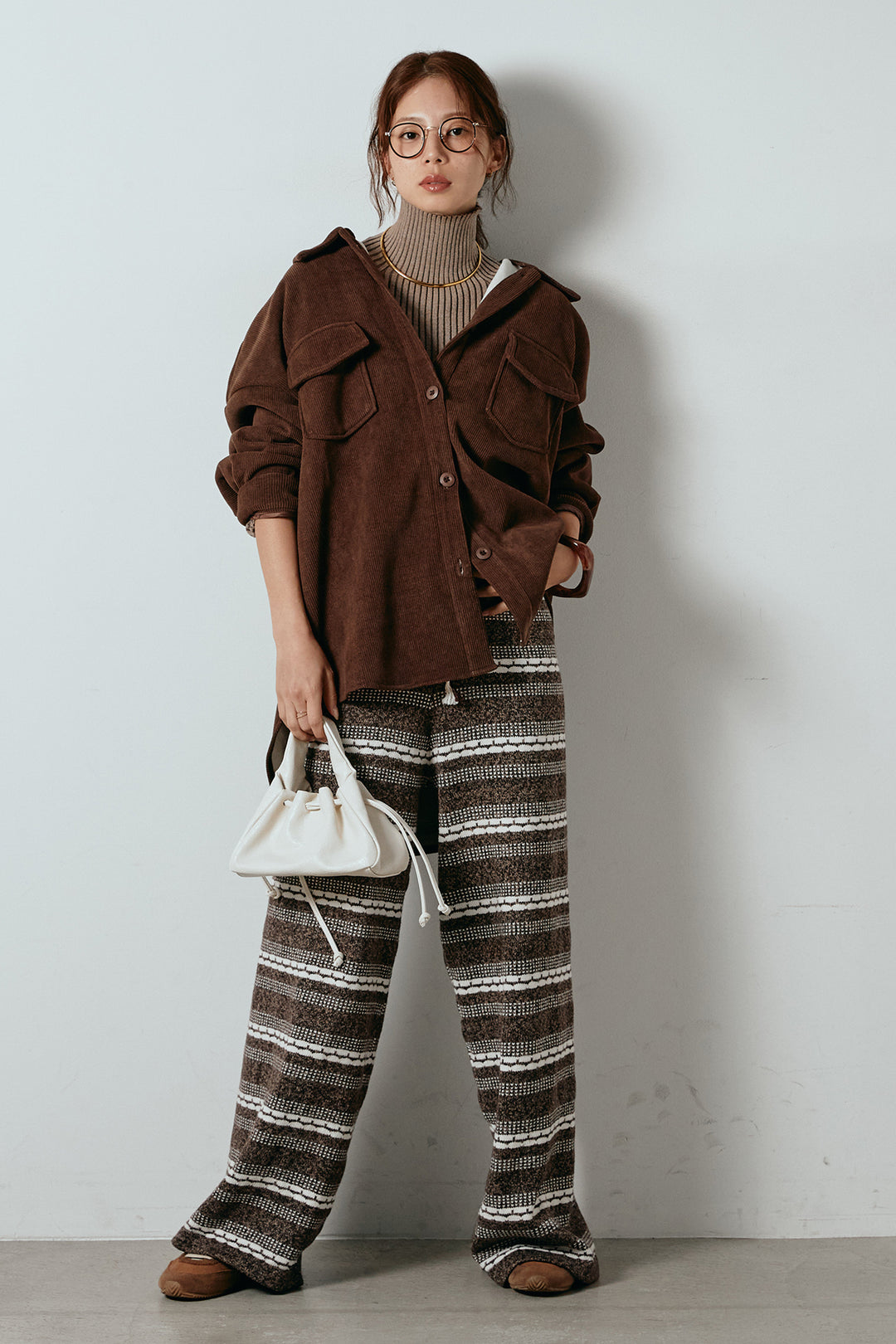 [SET]襟付きコーデュロイポケットシャツ+マルチライン柄リラックスニットパンツ(2set)