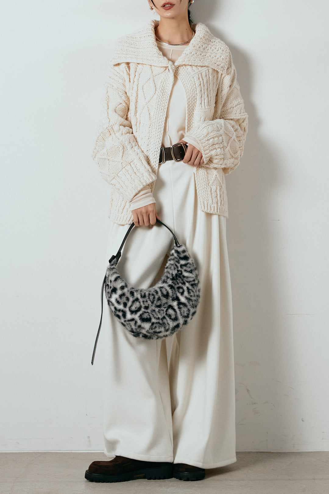 [SET]ビッグカラーケーブル編みニットトップス+2WAY袖コード刺繍クルーネックプルオーバー(2set)