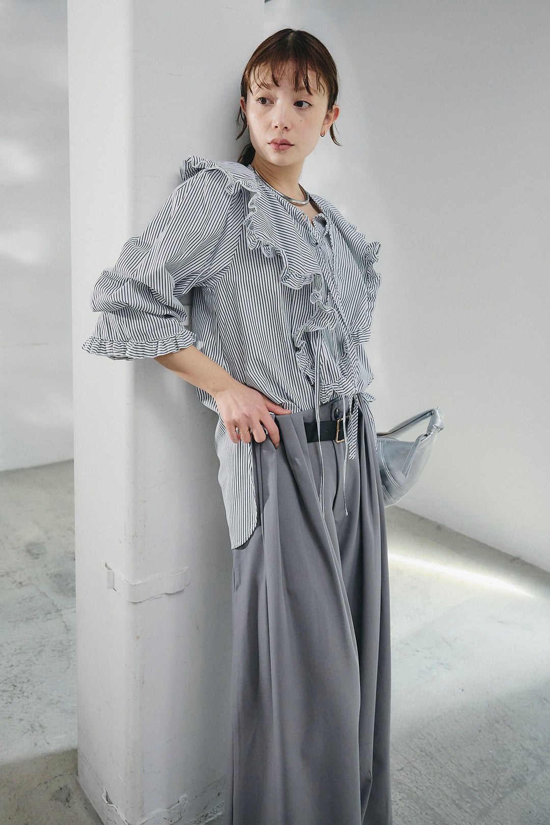 [SET]コットンフリルブラウス+ベルト付きタックデザインハイウエストロングパンツ(2set)