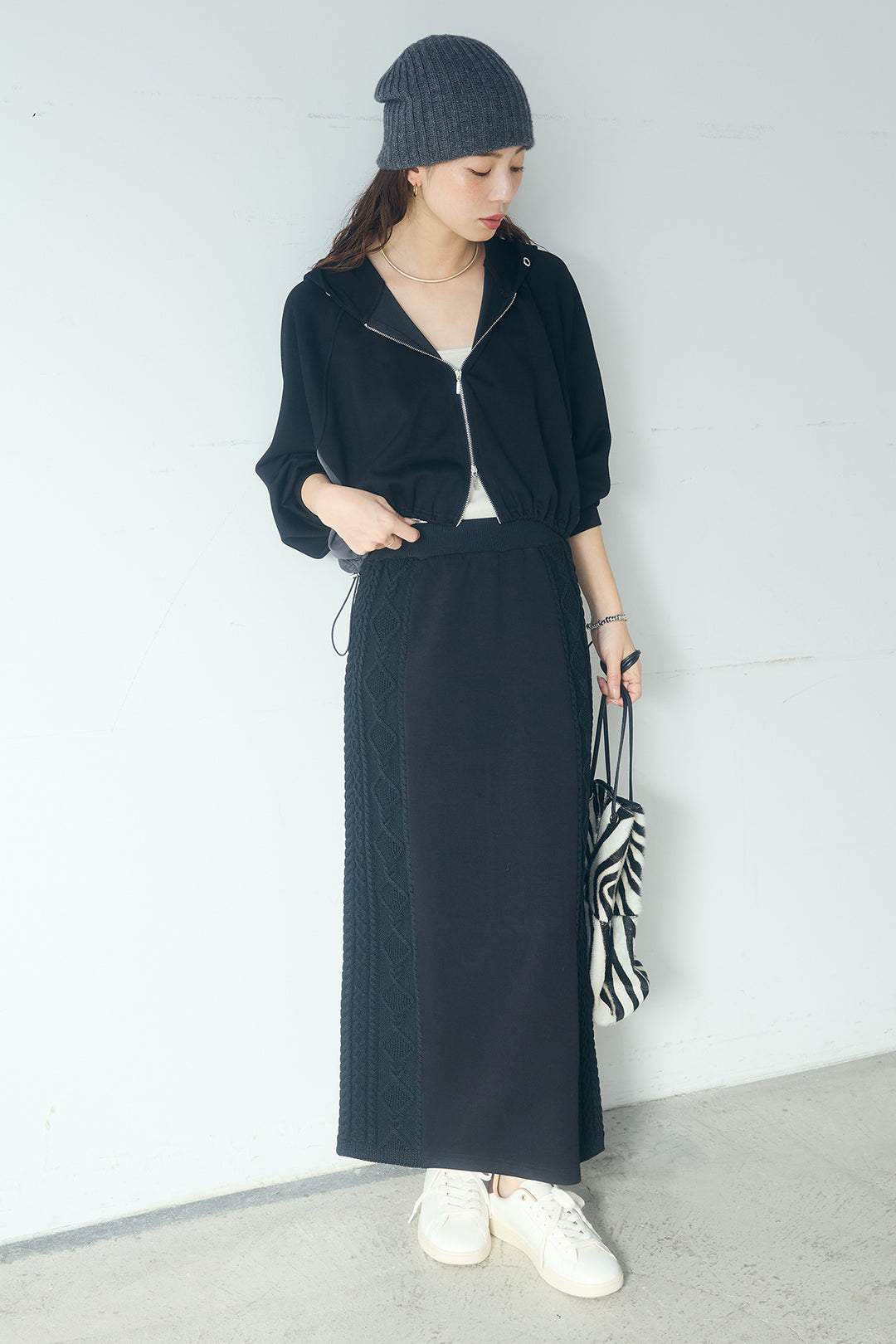 [SET]ドルマンショートフーディー+異素材ドッキングケーブルニットスカート(2set)