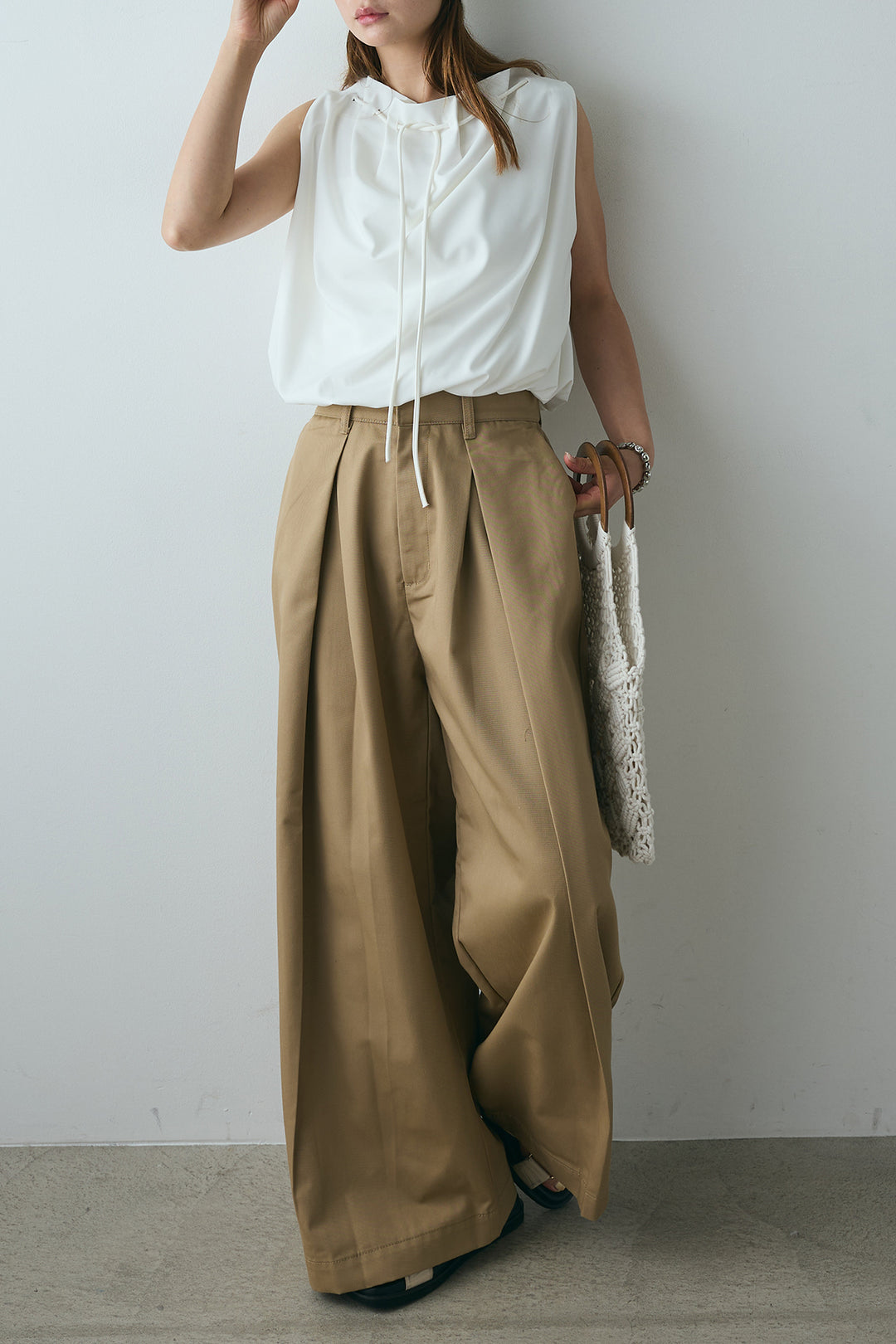 [SET]ネック絞りバルーントップス+ツイルタックチノワイドパンツ(2set)