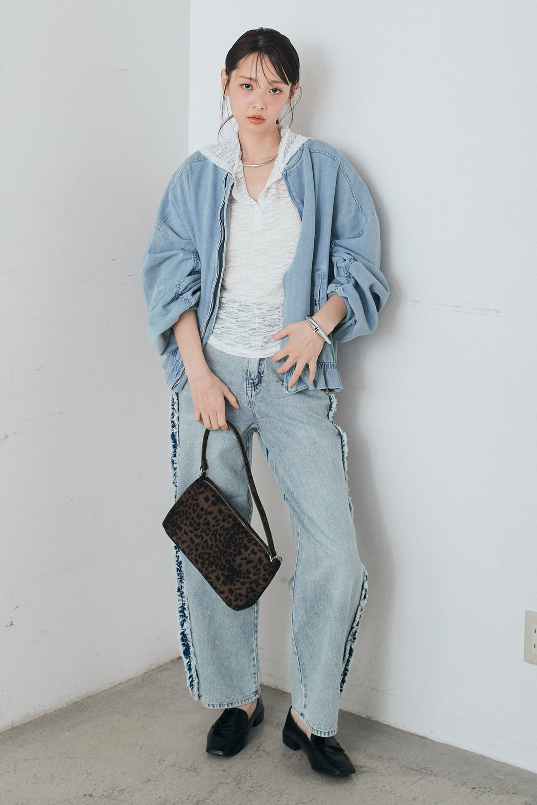 [SET]袖シャーリング裾フリルデニムブルゾン+デニムサイドフリルパンツ(2set)