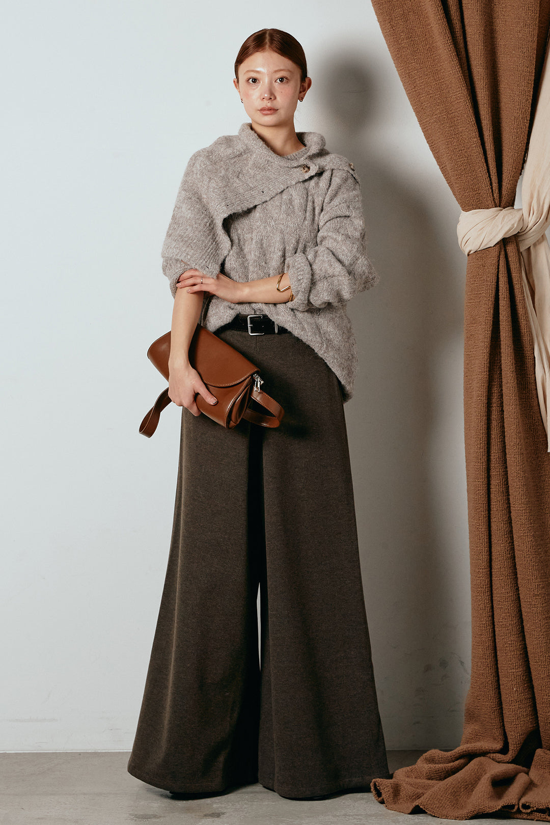 [SET]ケープデザインケーブルニットトップス+ベルト付きフロントタックデザインパンツ(2set)