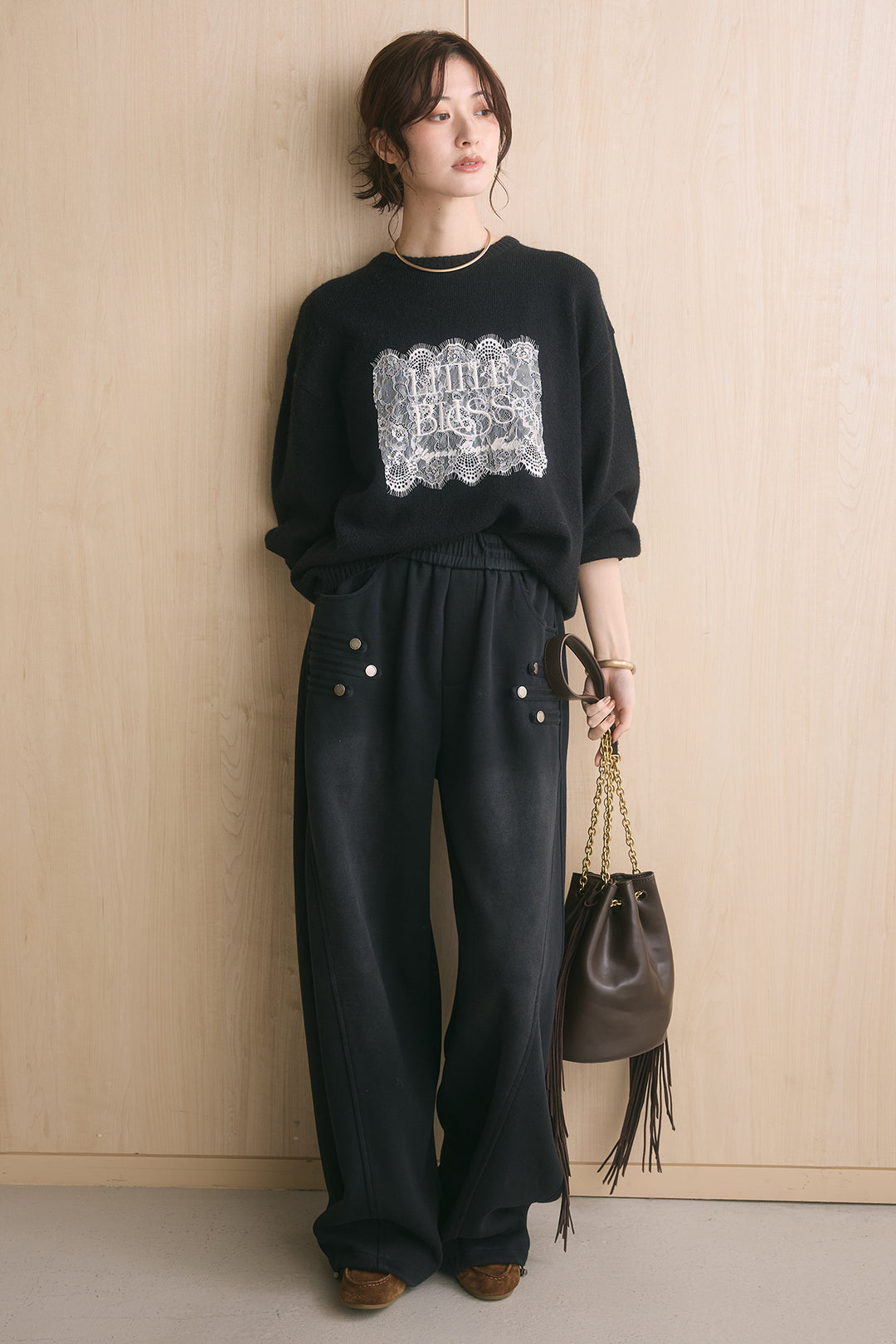 [SET]アルパカタッチ刺繍ロゴプルオーバー+ナポレオンディテールカーブパンツ(2set)