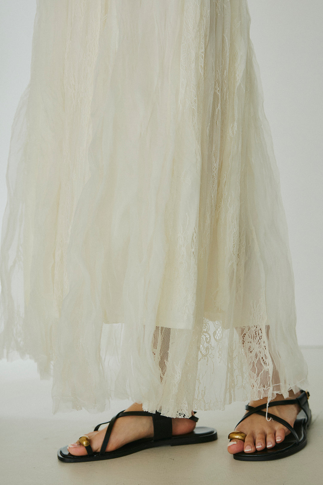 [SET]レースロゴ刺繍Tシャツ+レースコンビワッシャーギャザースカート(2set)