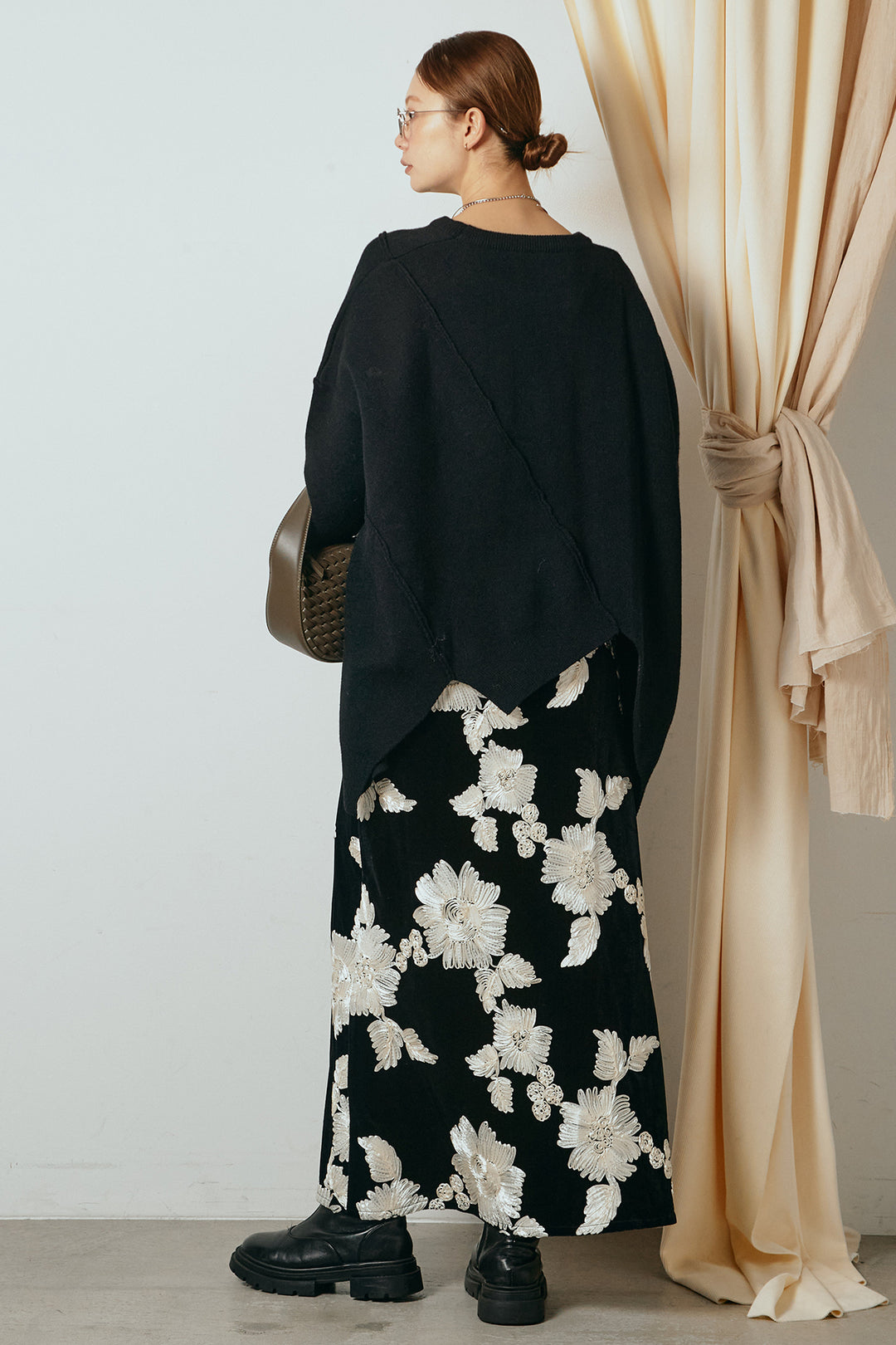 【着回しセット】[SET]アシンメトリーデザインニットトップス+センターラインニットパンツ+フラワー刺繍ワイドスカート(3set)