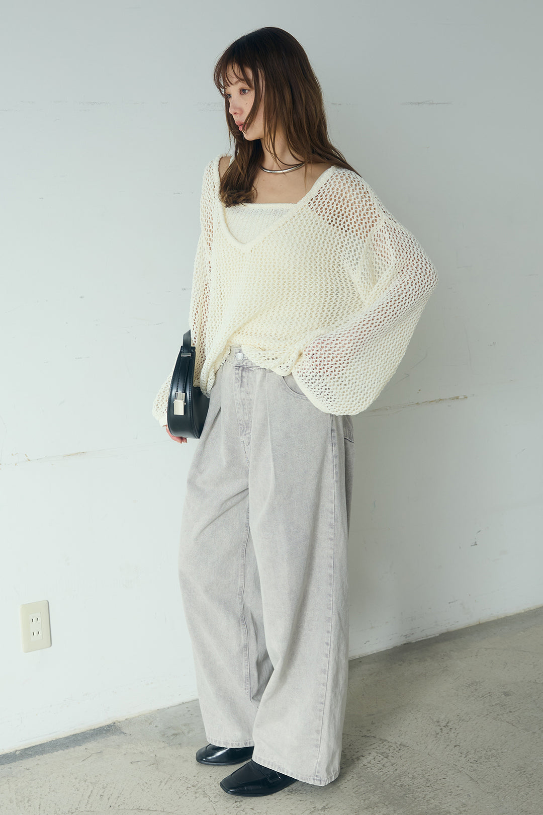 [SET]メッシュ編みビスチェセットVネックプルオーバー+カラーデニムタックカーブパンツ(2set)