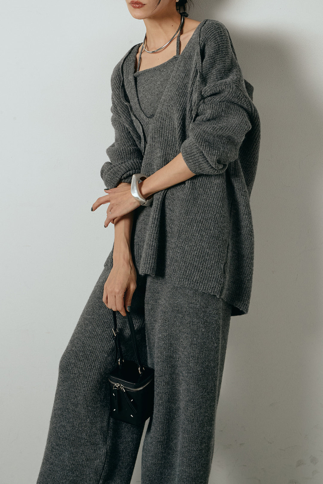 [SET]ホルターネックケーブルニットSETUP