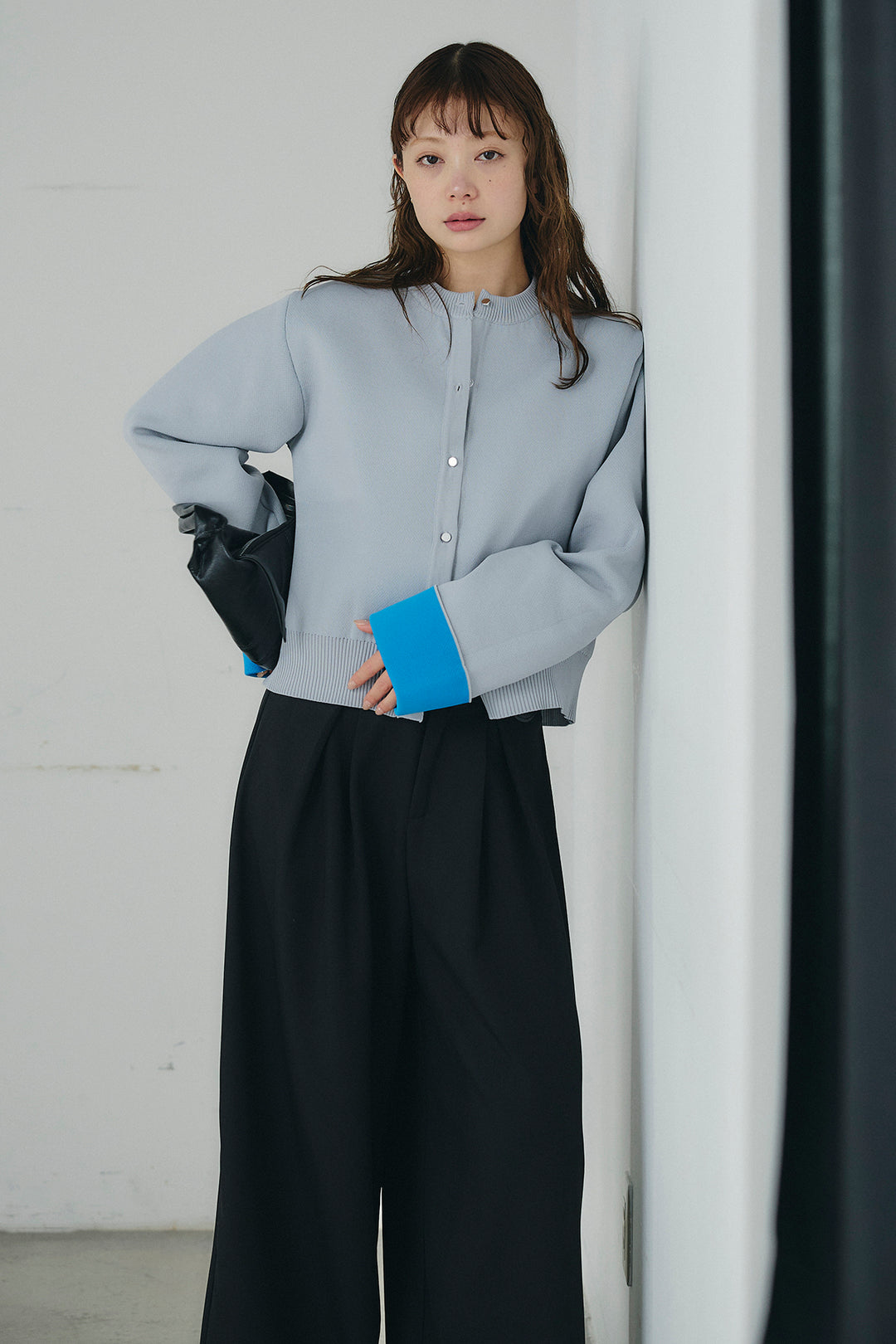 [SET]リバーシブル配色ニットカーディガン+ベルト付きツータックワイドパンツ(2set)