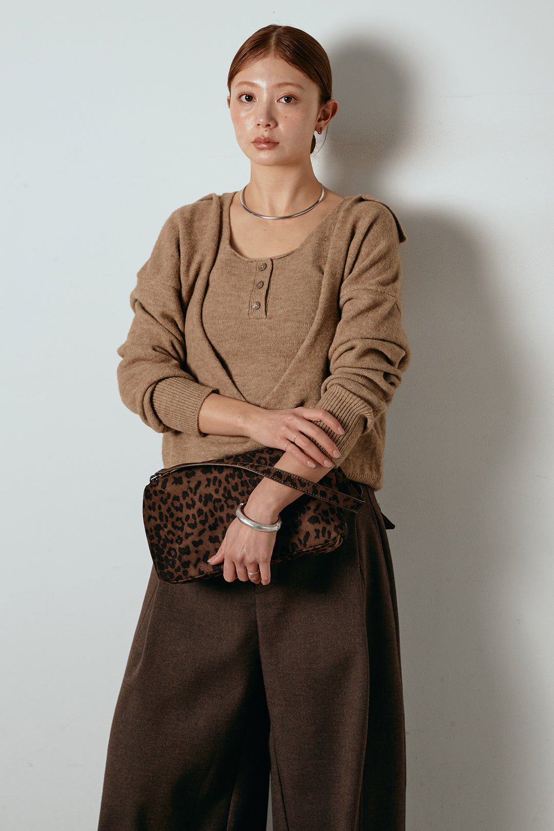 襟付きレイヤードニットトップス