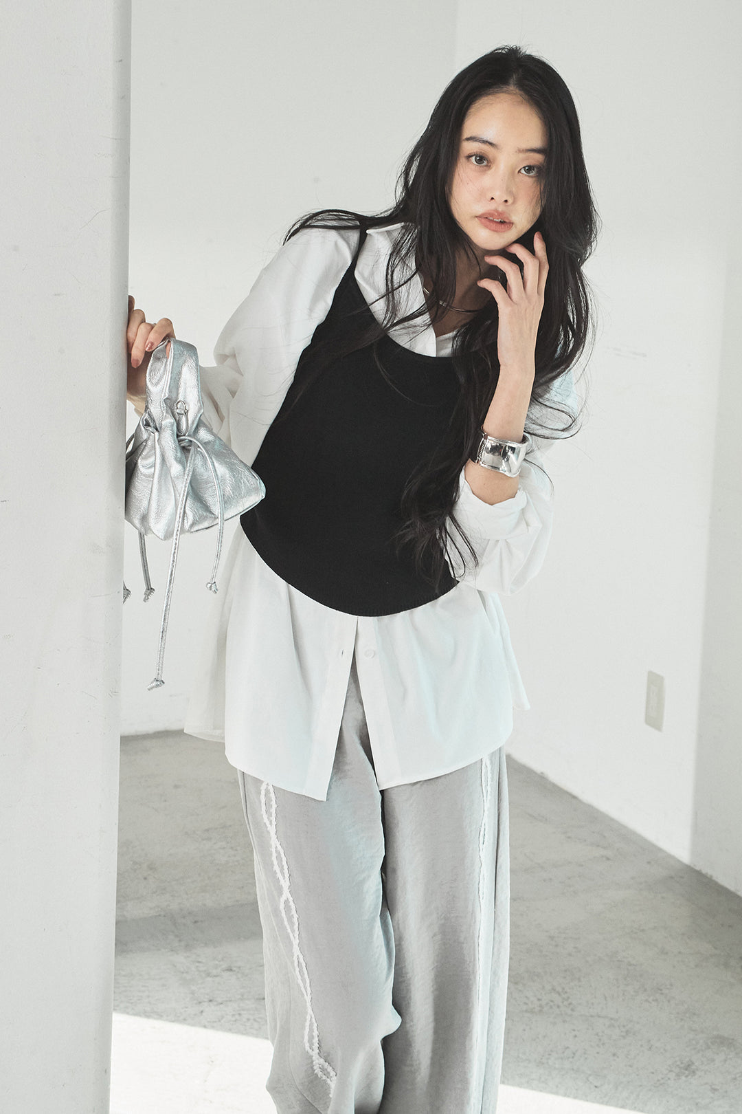 [SET]ニットキャミ付きシャツ+刺繡テープラインパンツ(2set)