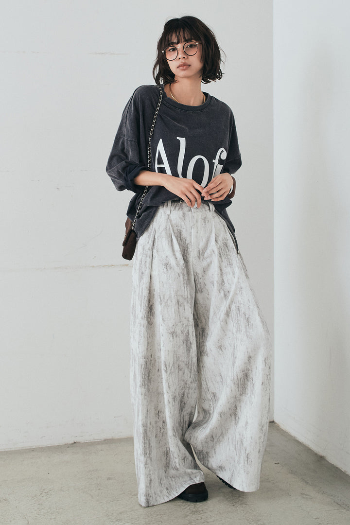 [SET]裾センタードロストロゴプリントワイドTシャツ+紐ベルト付きかすれ柄ワイドスラックス(2set)