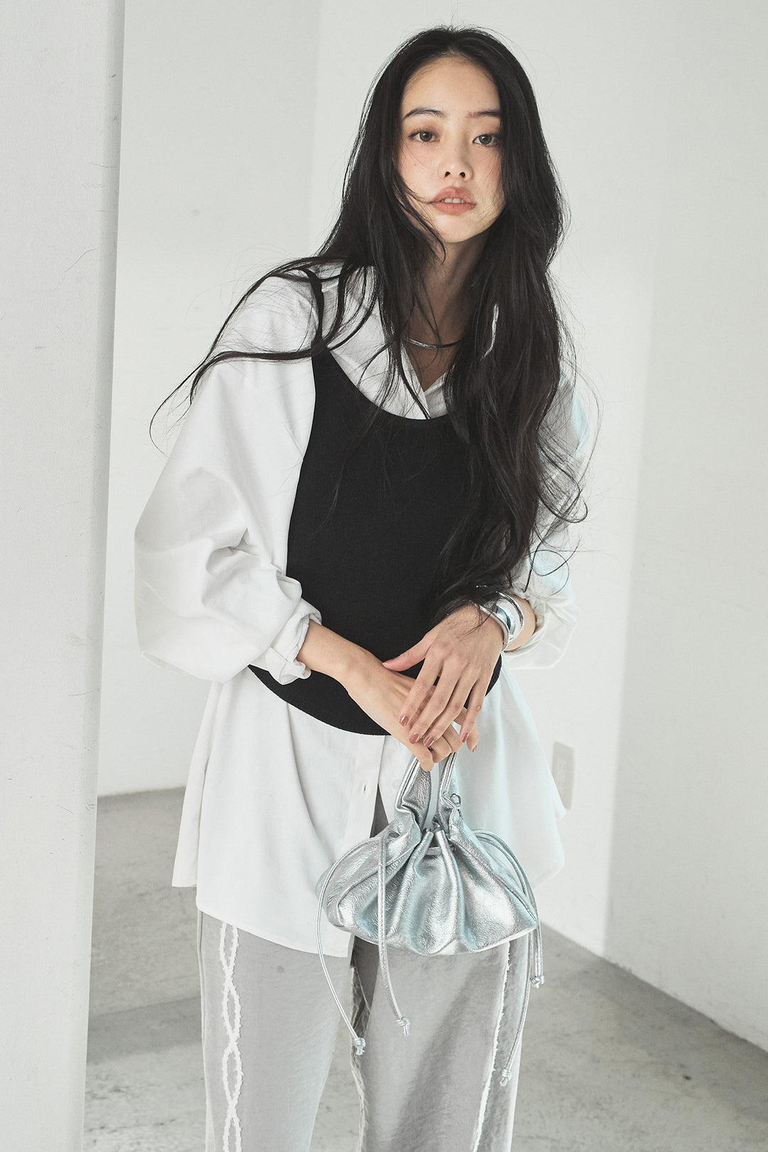 [SET]ニットキャミ付きシャツ+刺繡テープラインパンツ(2set)