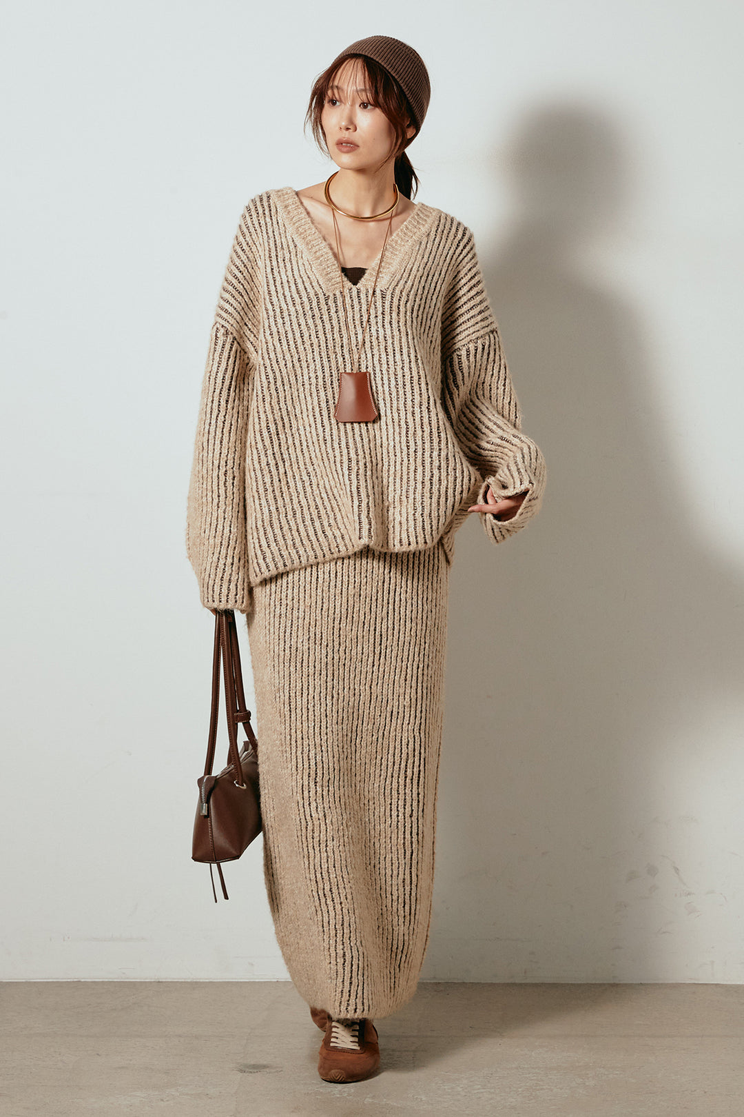 [SET]アルパカタッチ深Vニットトップス+アルパカタッチニットタイトスカート(2set)