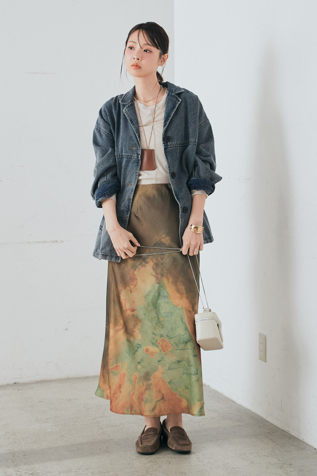 [SET]オーバーデニムジャケット+ニュアンス柄サテンスカート(2set)