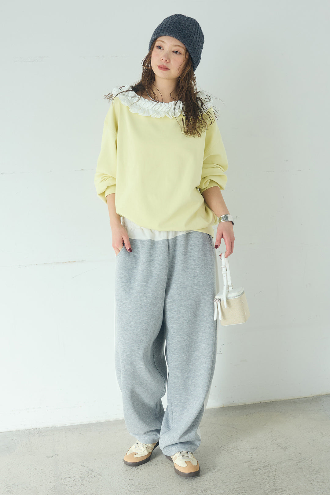 [SET]ネックギャザーフリルスウェット+異素材切り替えスウェットパンツ(2set)