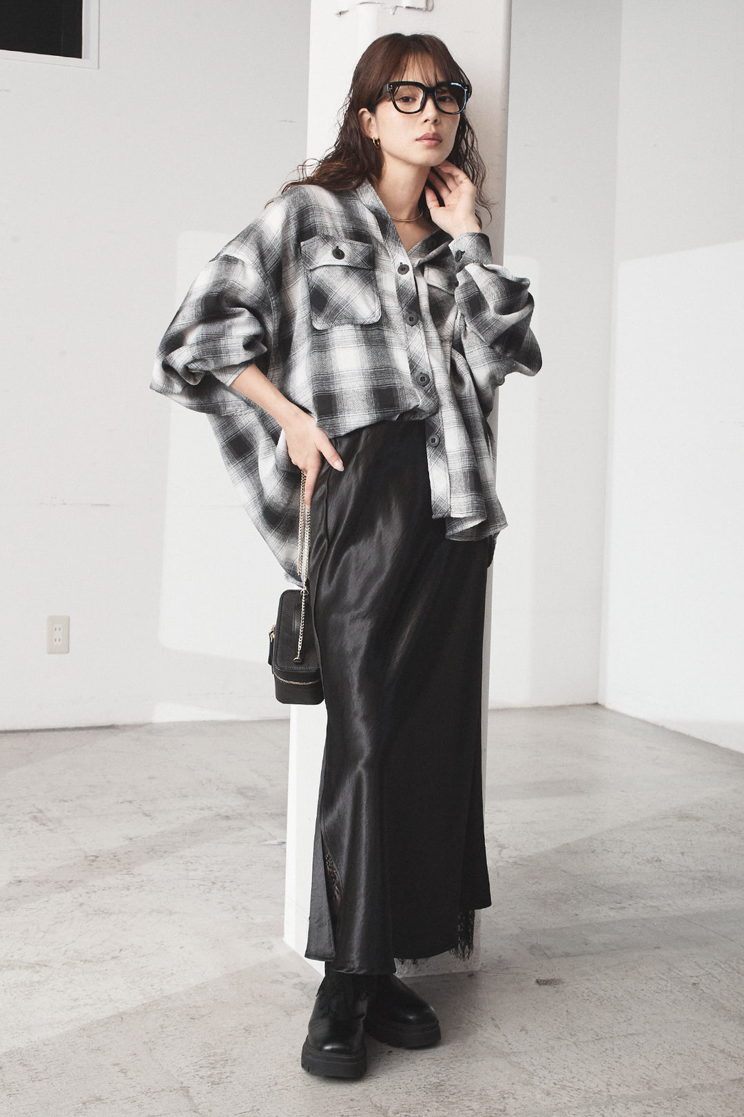 [SET]オンブレーチェックビッグシルエットCPOシャツ+裾レースデザインサテンスカート(2set)