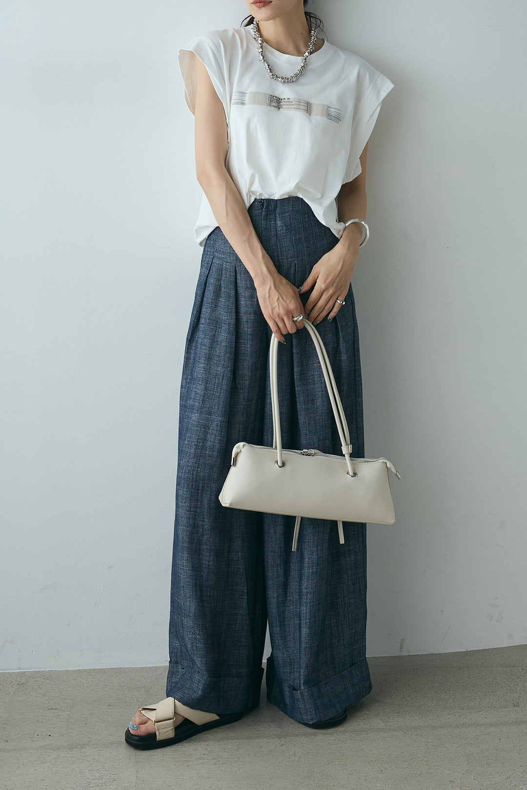 [SET]英字デザインノースリーブTシャツ+タック入りかすれ柄ワイドパンツ(2set)