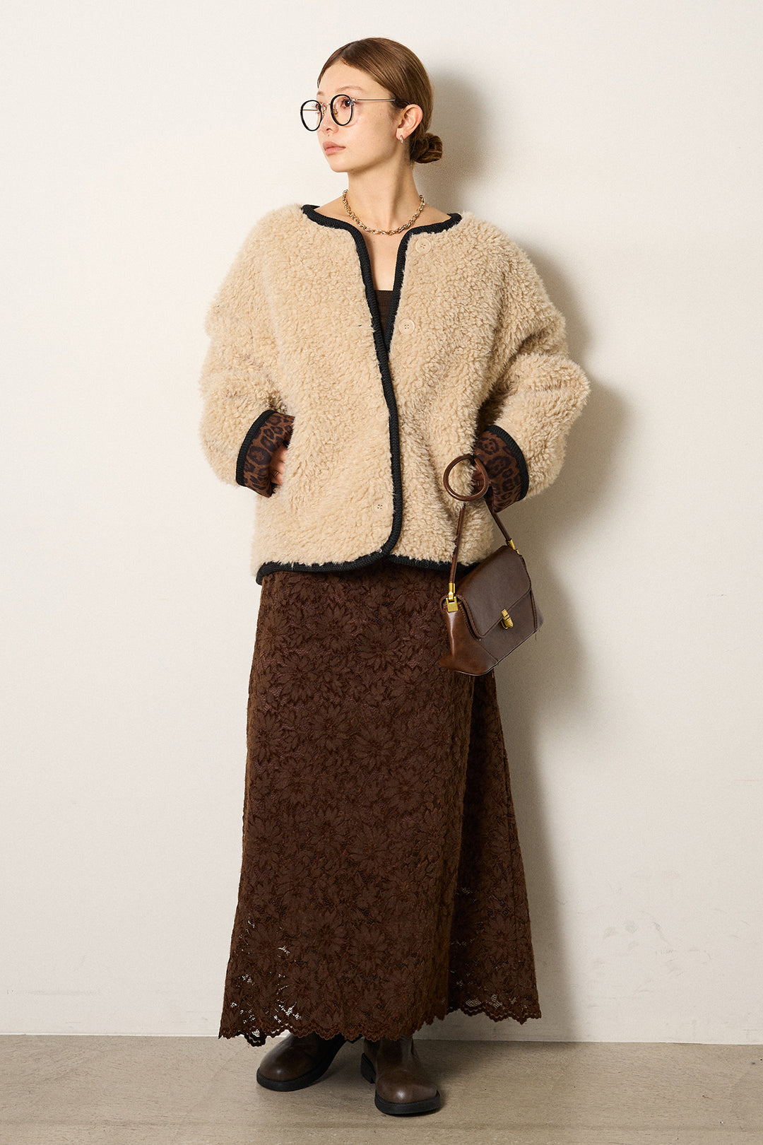 [SET]ノーカラー裏地レオパードボアアウター+花柄刺繍ベロアフレアスカート(2set)
