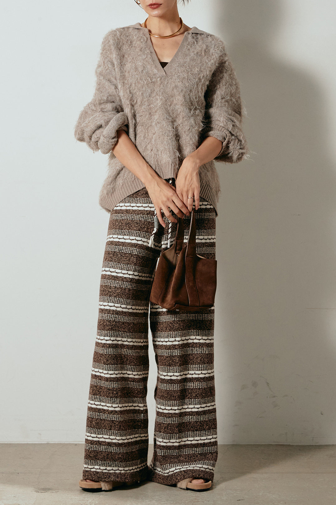 [SET]襟付きシャギーニットポロトップス+マルチライン柄リラックスニットパンツ(2set)