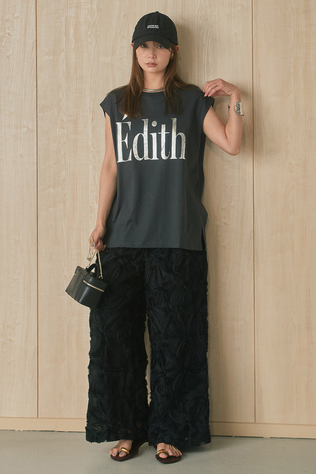 [SET]箔ロゴプリントノースリーブTシャツ+立体レースストレートパンツ(2set)
