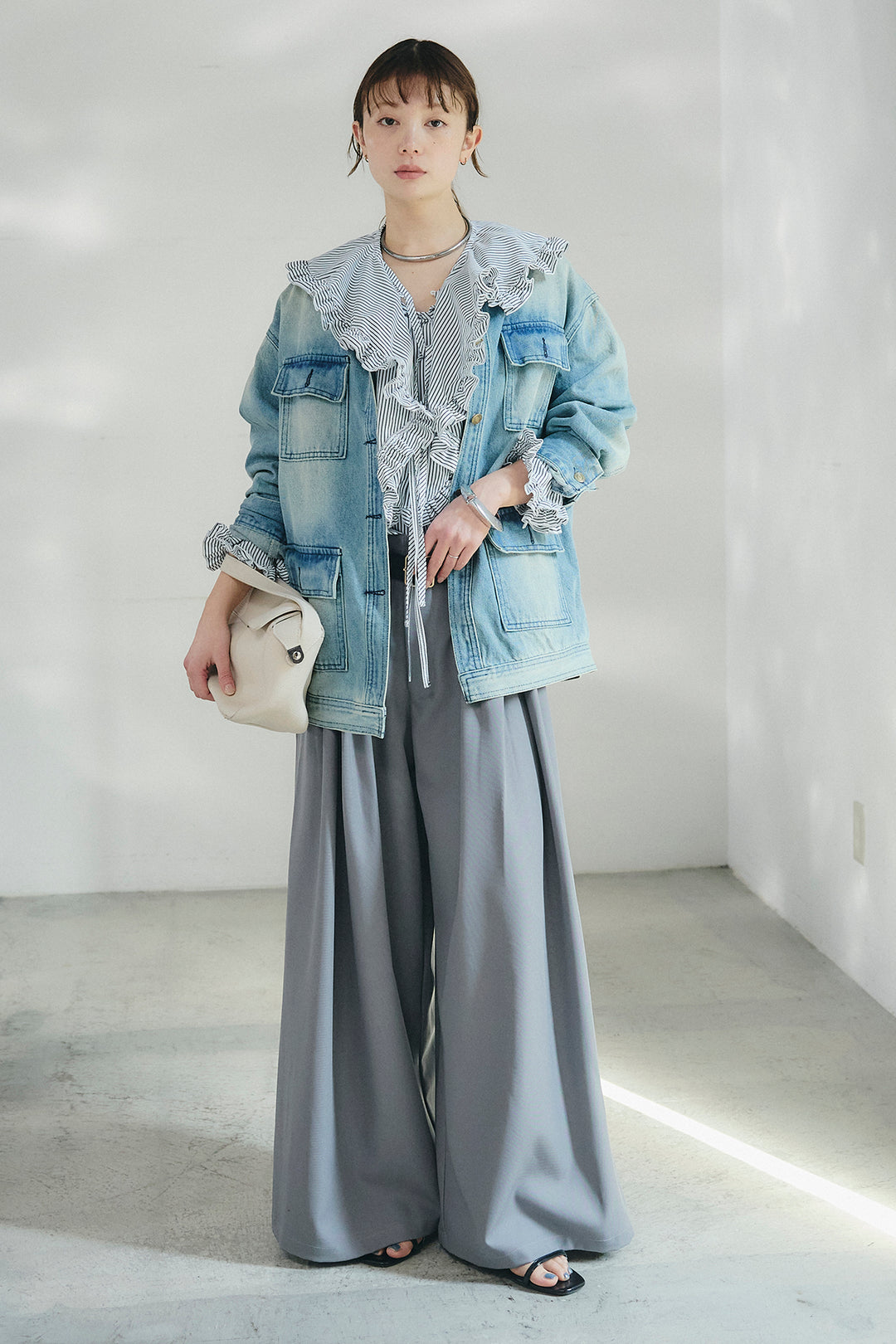 [SET]ノーカラーデニムポケットジャケット+コットンフリルブラウス+ベルト付きタックデザインハイウエストロングパンツ(3set)