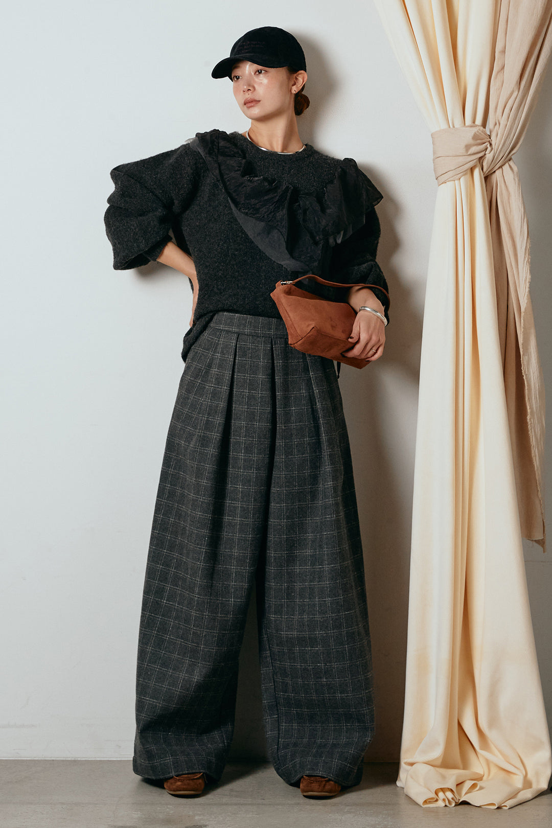 [SET]アシンメトリーフリルニットトップス+ウールライクチェックタックパンツ(2set)