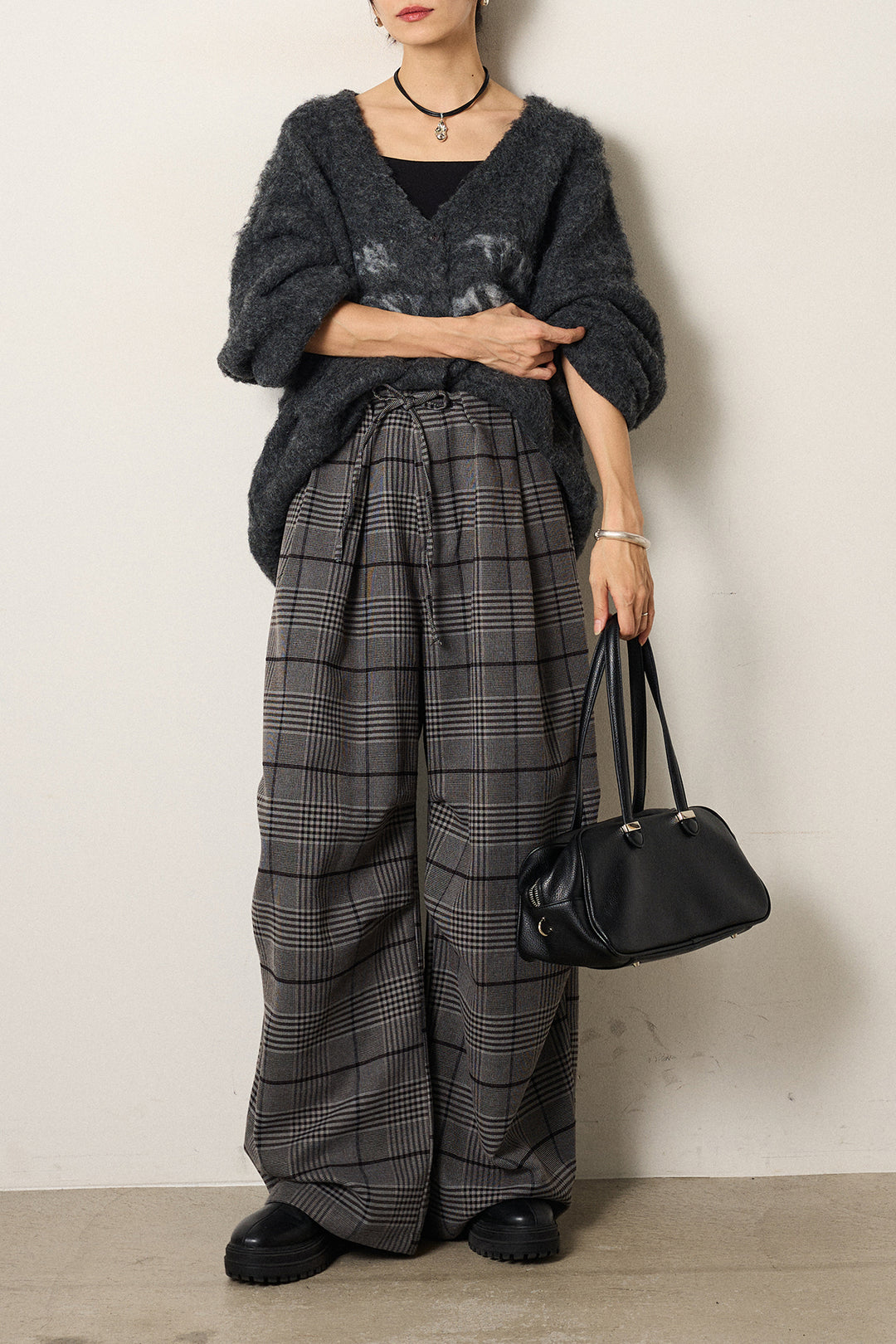 [SET]ウール混透かしロゴニットカーディガン+グレンチェックルーズタックパンツ(2set)