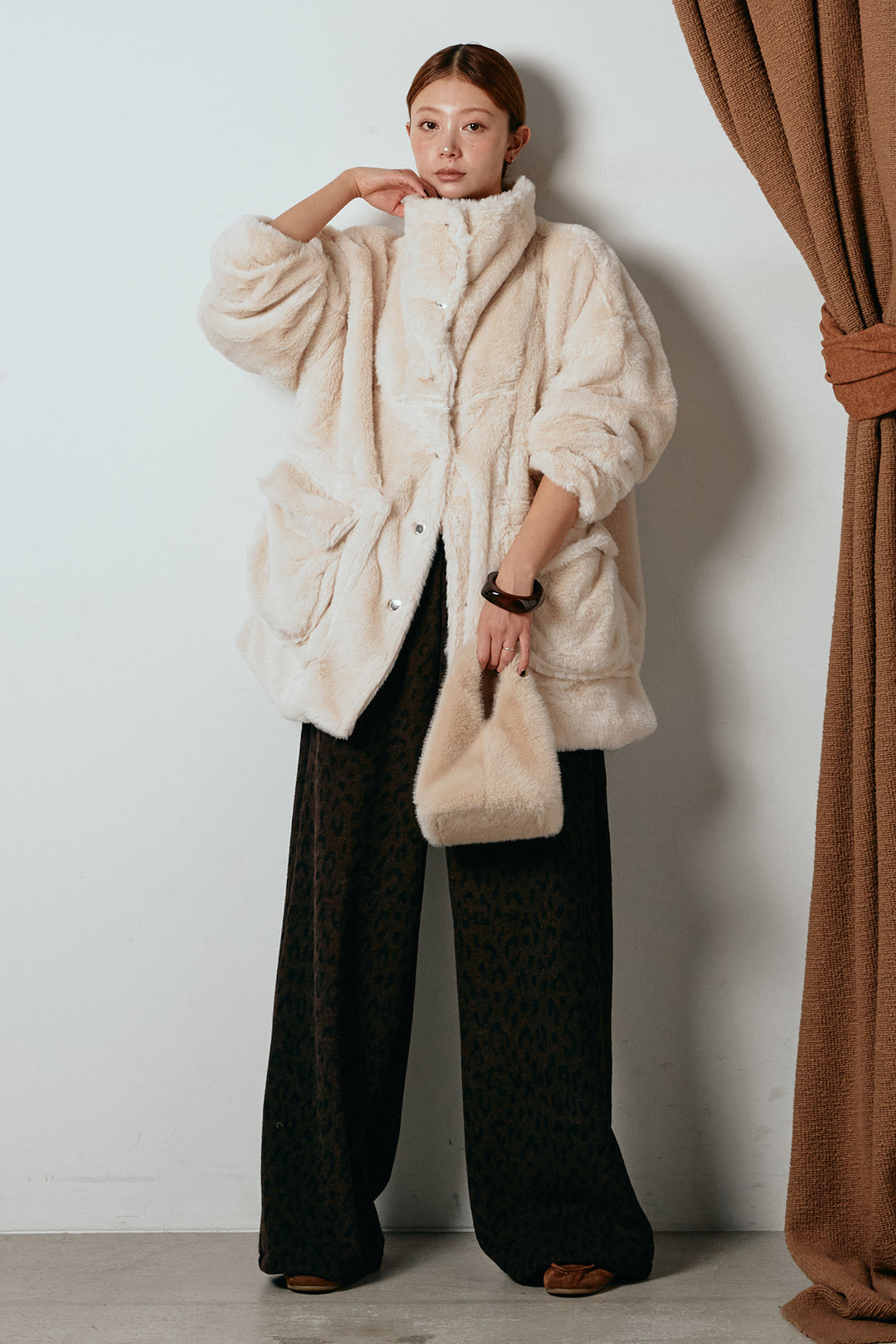 [SET]スタンドネックファーコート+レオパードジャガードニットパンツ(2set)