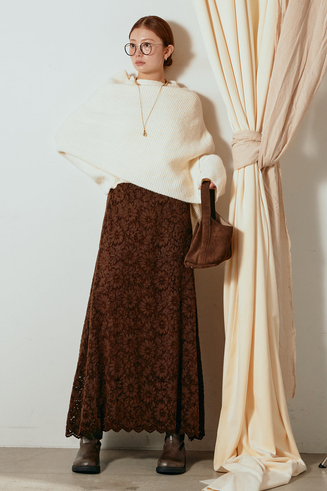 [SET]ケープデザインリブニットトップス+花柄刺繍ベロアフレアスカート(2set)