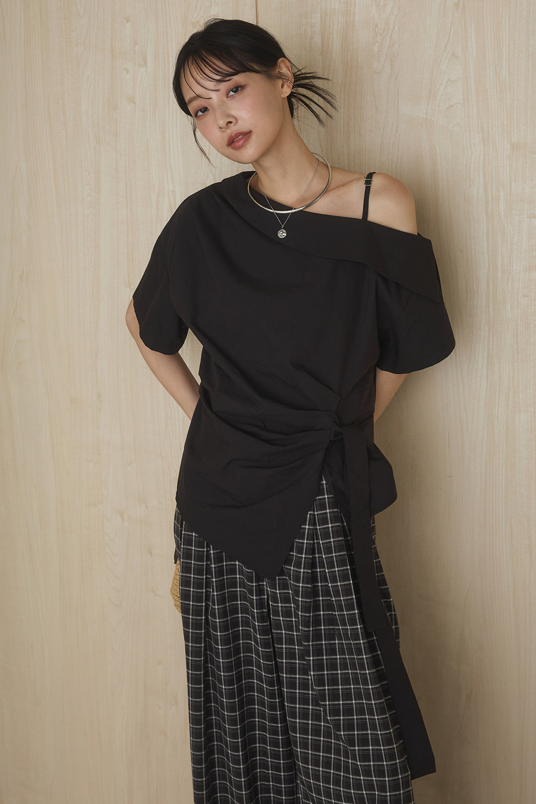 [SET]ワンショルダーウエスト巻きブラウス+ツータックチェックワイドパンツ(2set)