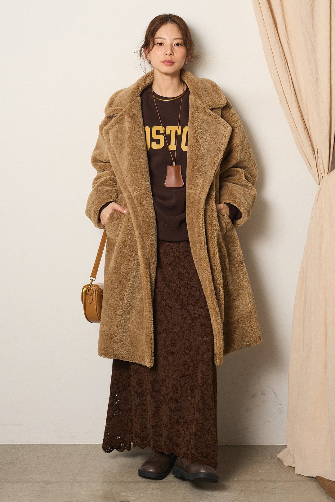 [SET]テディボアロングコート+ロゴデザインルーズスウェット+花柄刺繍ベロアフレアスカート(3set)