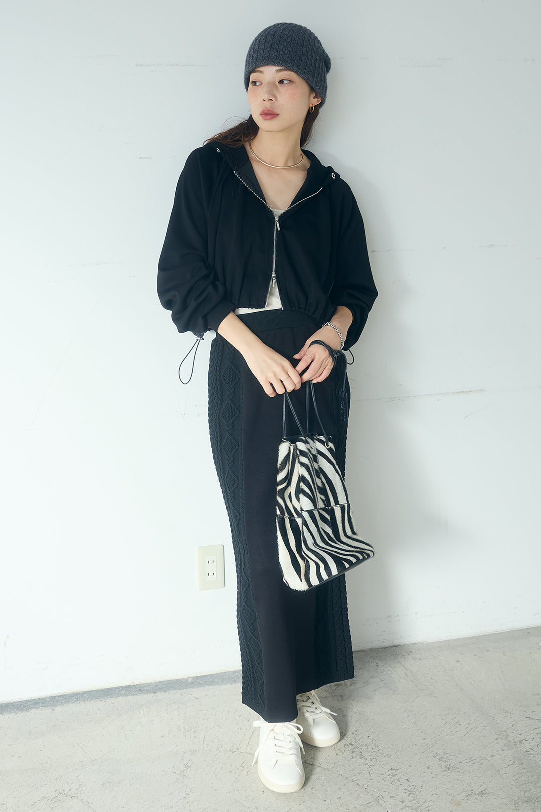 [SET]ドルマンショートフーディー+異素材ドッキングケーブルニットスカート(2set)
