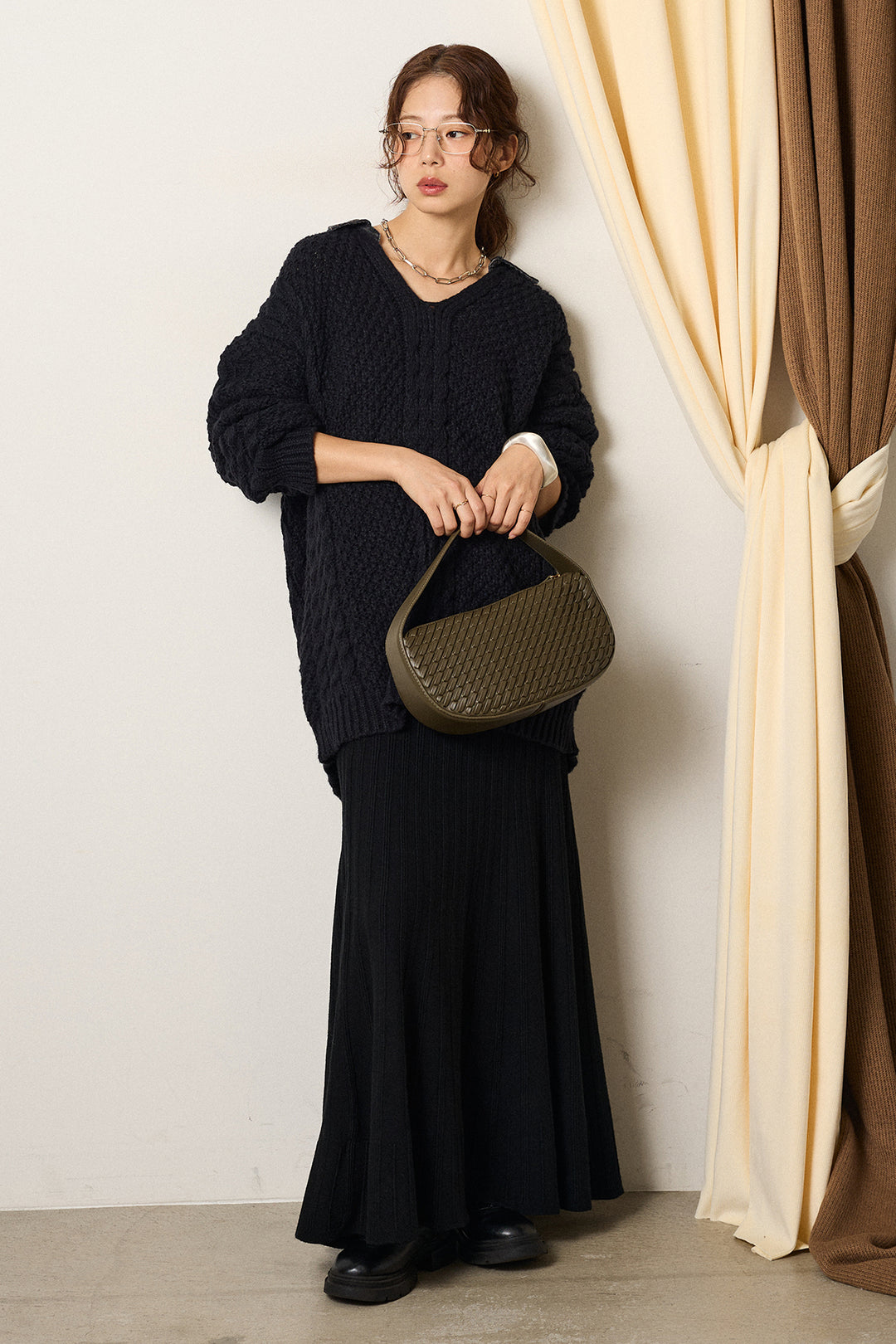 [SET]デニムカラーケーブルオーバーニット+編み地切り替えフレアニットスカート(2set)