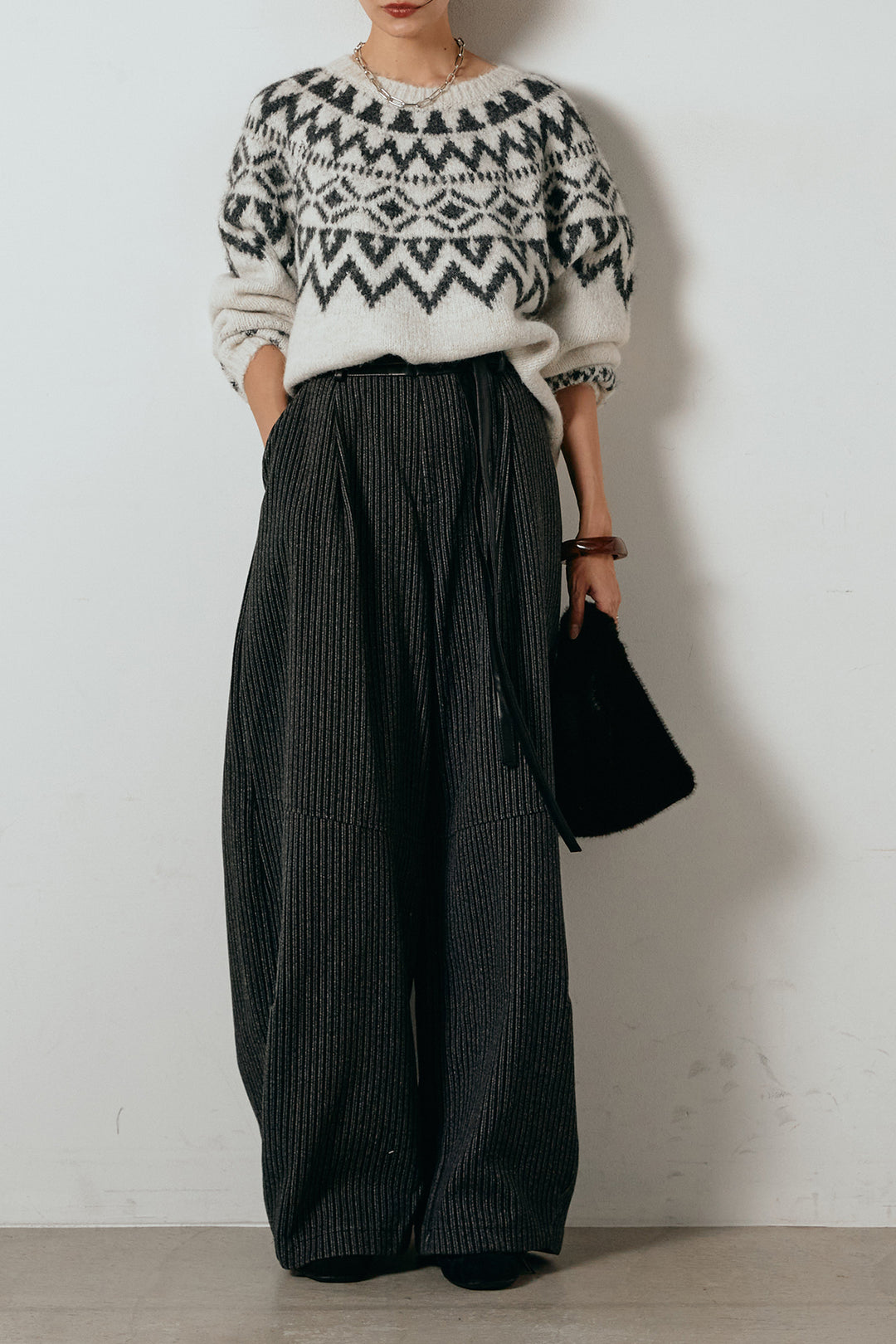 [SET]ノルディック柄Uネックプルオーバー+レザーライク配色ストライプパンツ(2set)