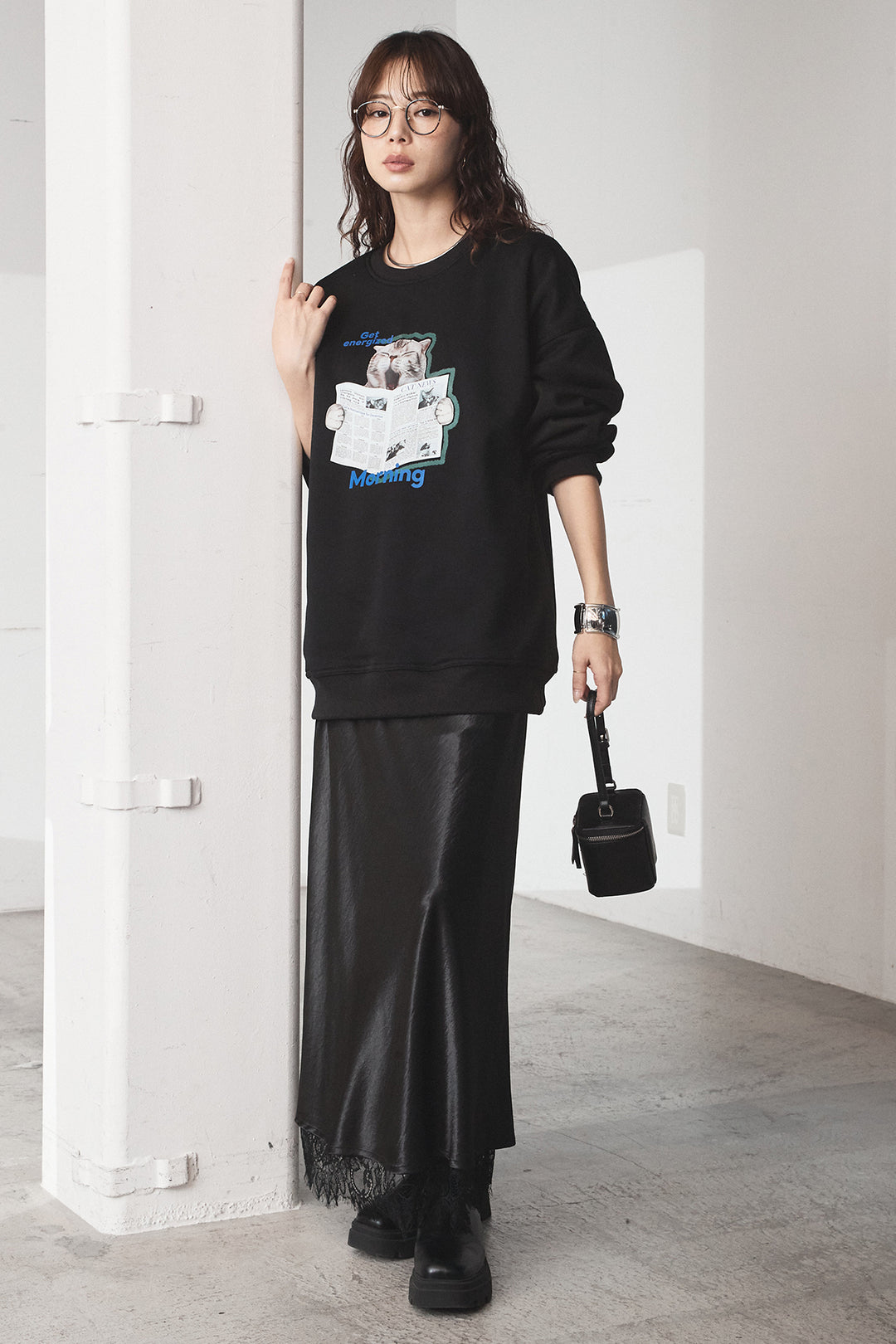 [SET]裏起毛モーニングキャットプリントスウェット+裾レースデザインサテンスカート(2set)