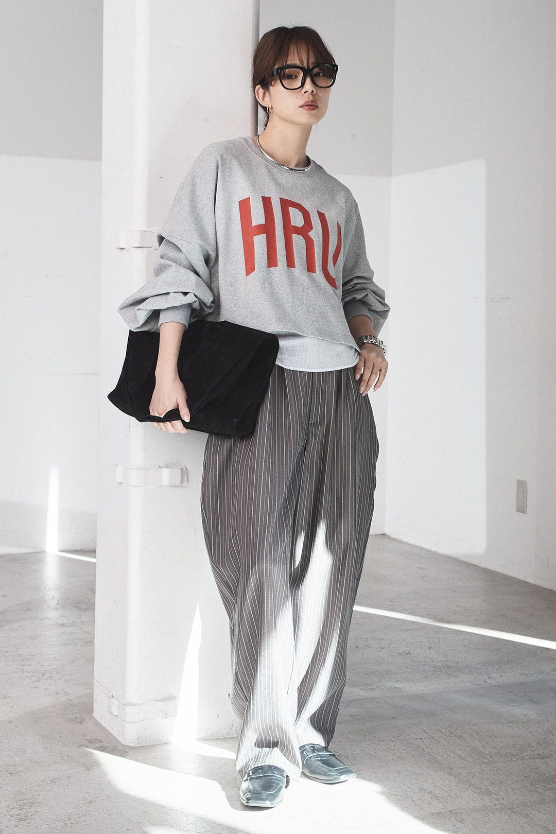 [SET]ビッグロゴHRU袖ボリュームトップス+リブシアークルーネック長袖トップス(2set)