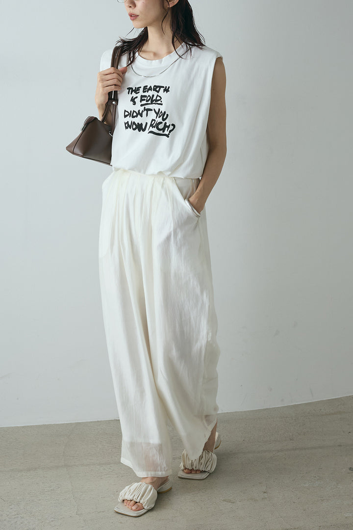 [SET]シルバーネックレス付きロゴTシャツ+カーブシアーパンツ(2set)