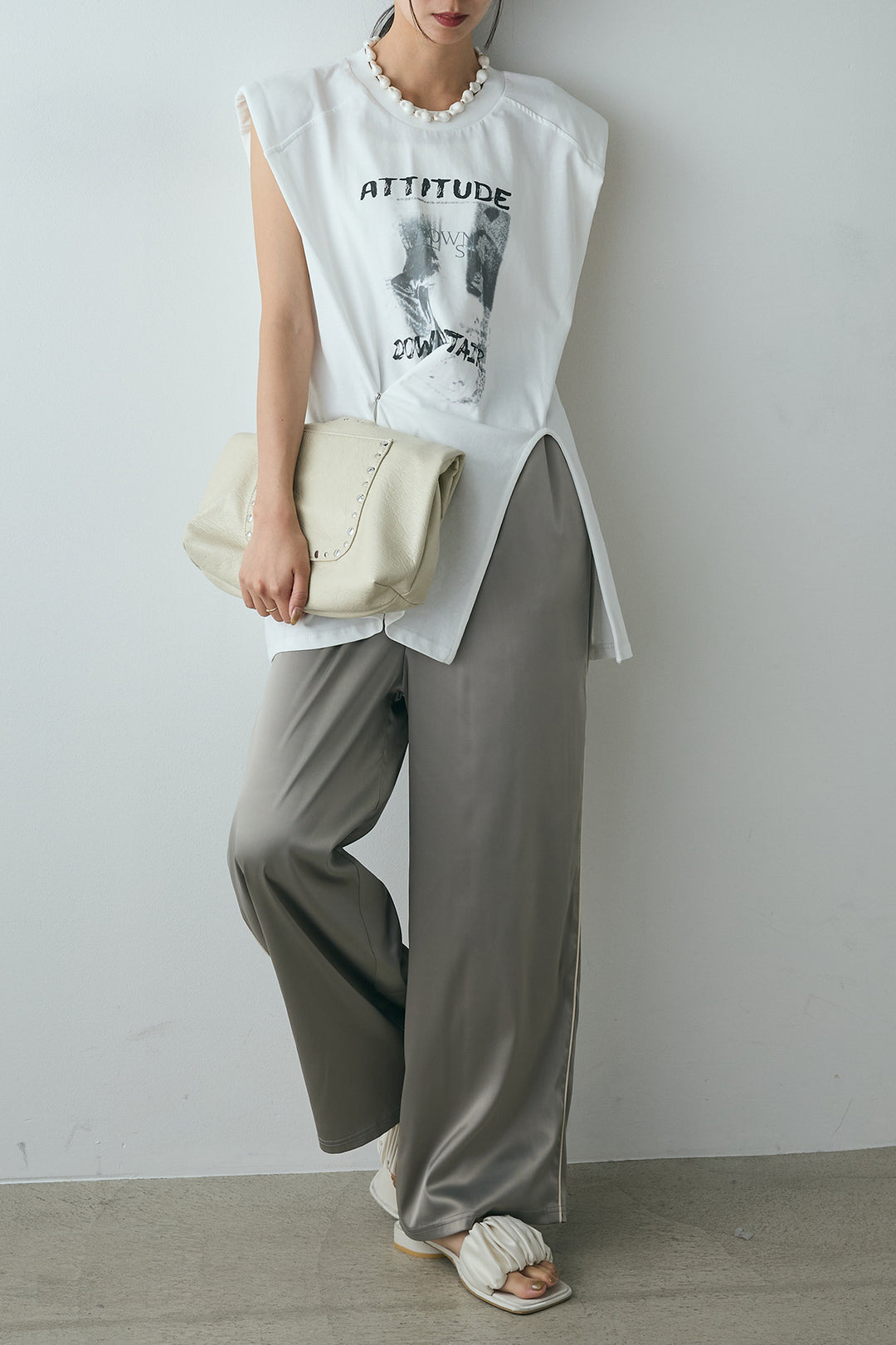 [SET]サイドデザインプリントTシャツ+サイドラインサテンパンツ(2set)