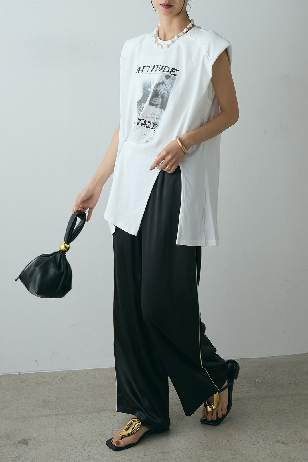 [SET]サイドデザインプリントTシャツ+サイドラインサテンパンツ(2set)