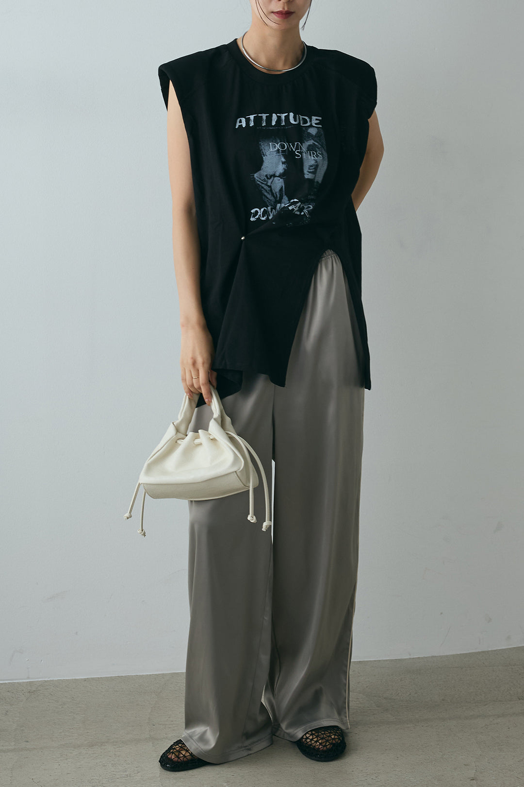 [SET]サイドデザインプリントTシャツ+サイドラインサテンパンツ(2set)