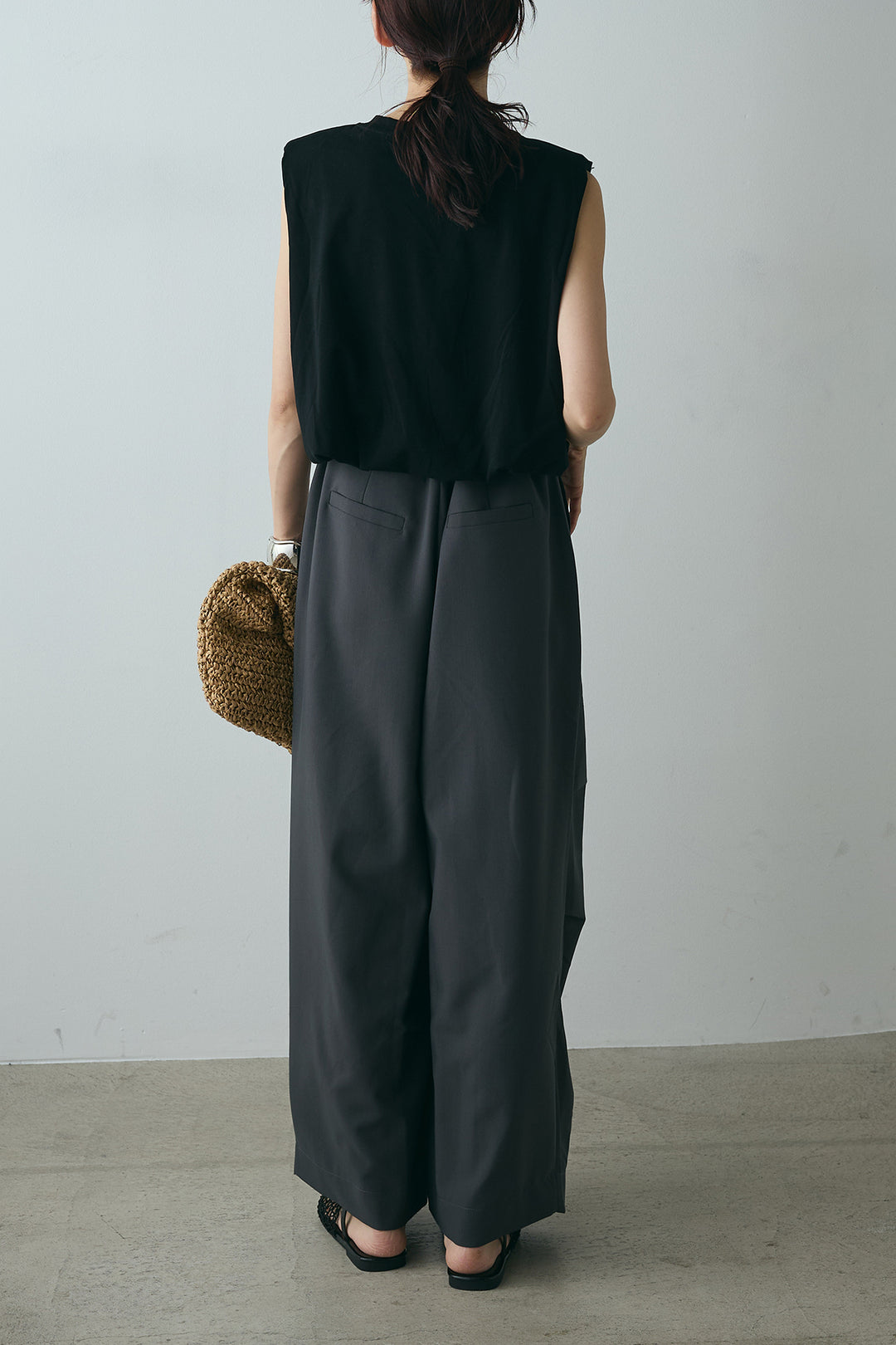 [SET]シルバーネックレス付きロゴTシャツ+ランダムタック入りワイドパンツ(2set)