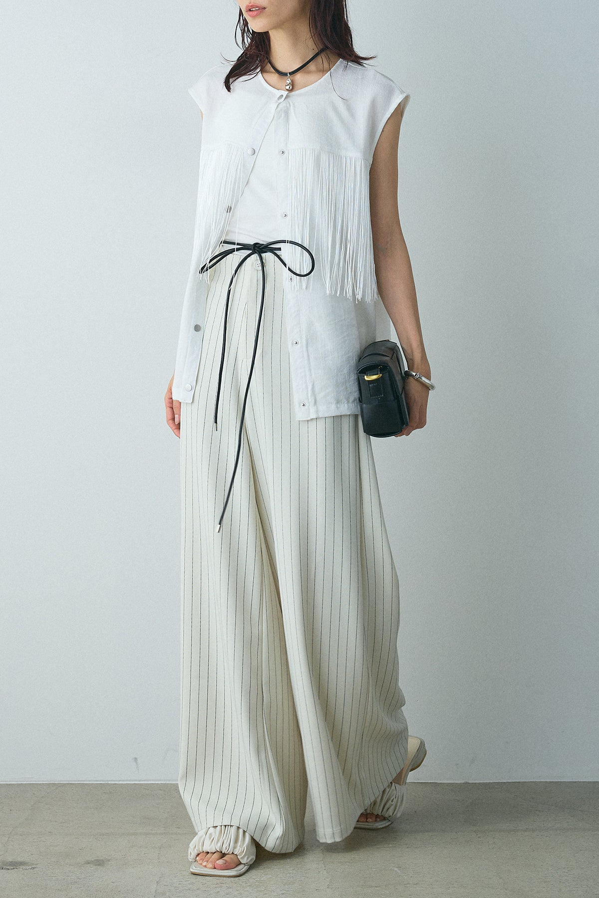 フリンジデザイン ホワイトノースリーブ フリンジデザイン ホワイトノースリーブ