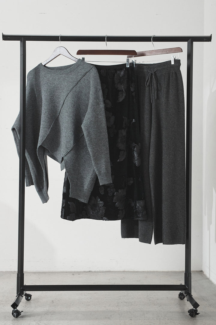 【着回しセット】[SET]アシンメトリーデザインニットトップス+センターラインニットパンツ+フラワー刺繍ワイドスカート(3set)