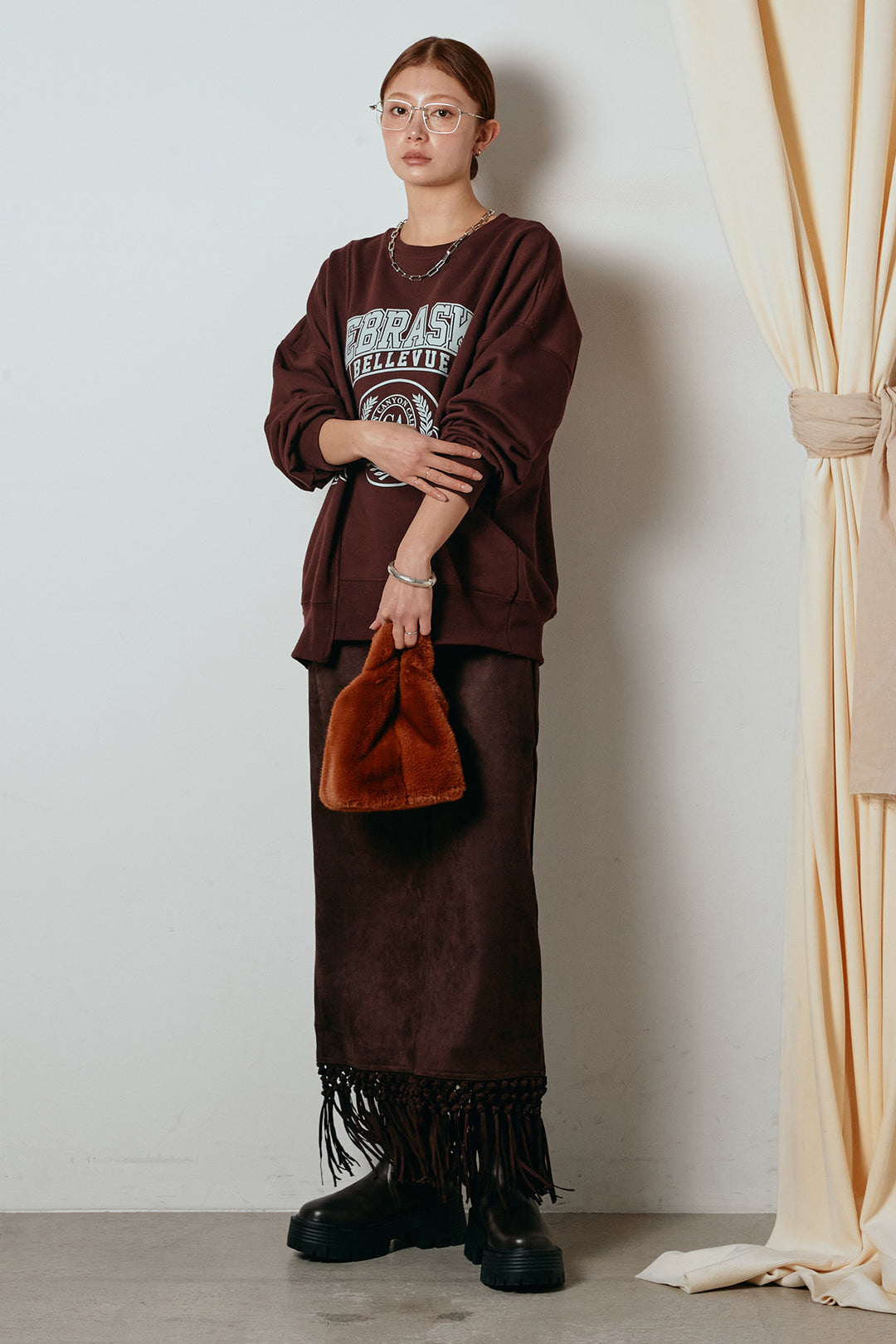 [SET]裏毛カレッジプリントプルオーバー+スウェードライク裾フリンジスカート(2set)